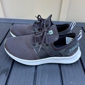 Women’s New Balance size 8